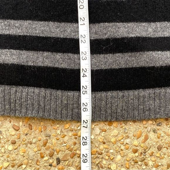 Tahari Wool & Yak Hair Striped Gray Poncho Cowl Neck Poncho Size S - Picture 5 of 7